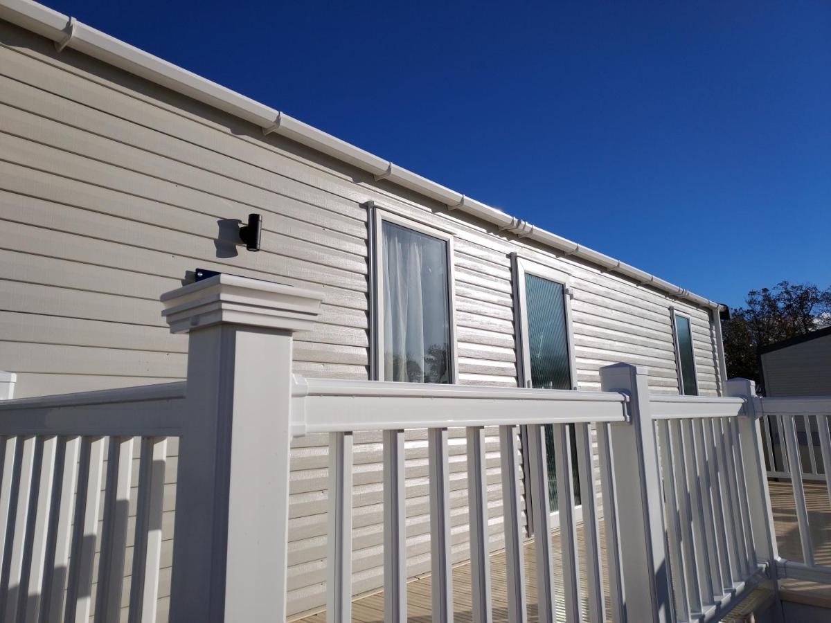 Hoburne Bashley Self-Catering Holiday Home New Milton Eksteriør billede